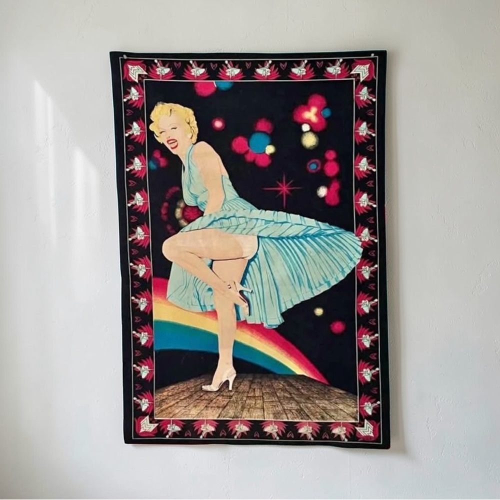 Vintage Marilyn Monroe Velvet Wall Tapestry Throw
